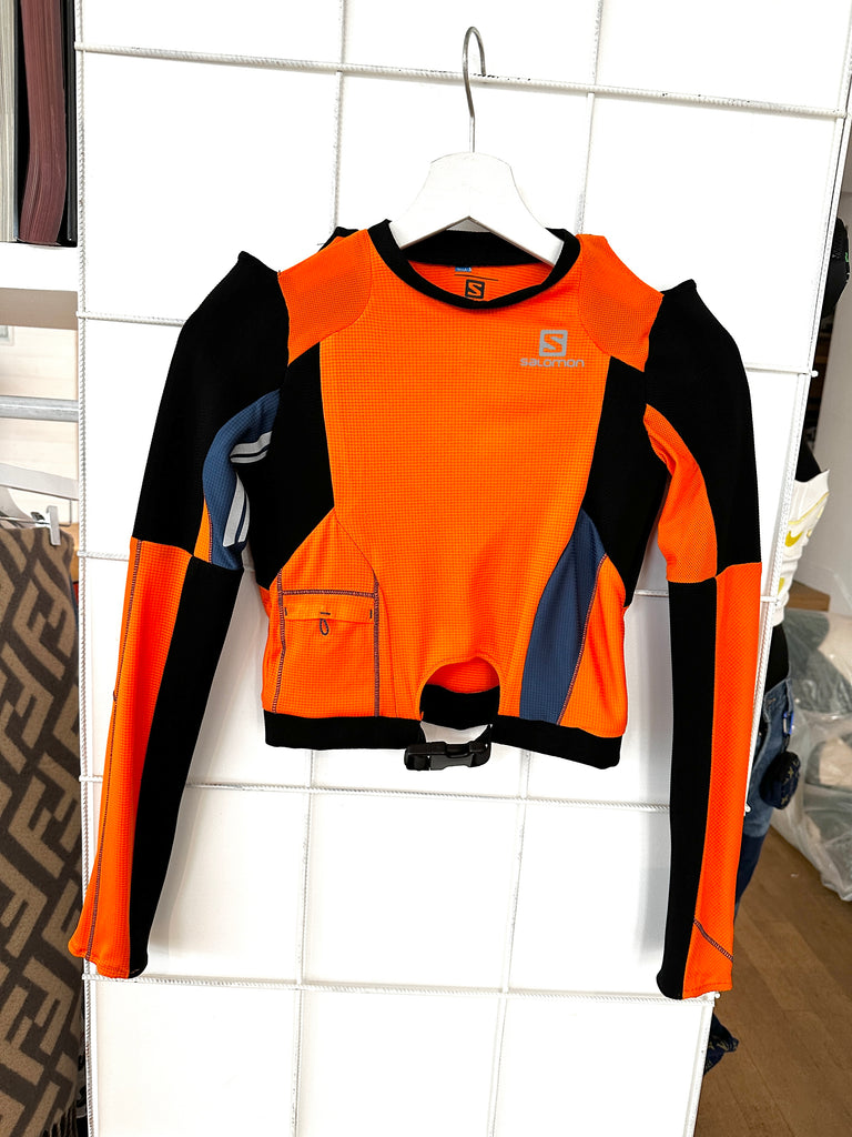 CROP TOP CLIP 02